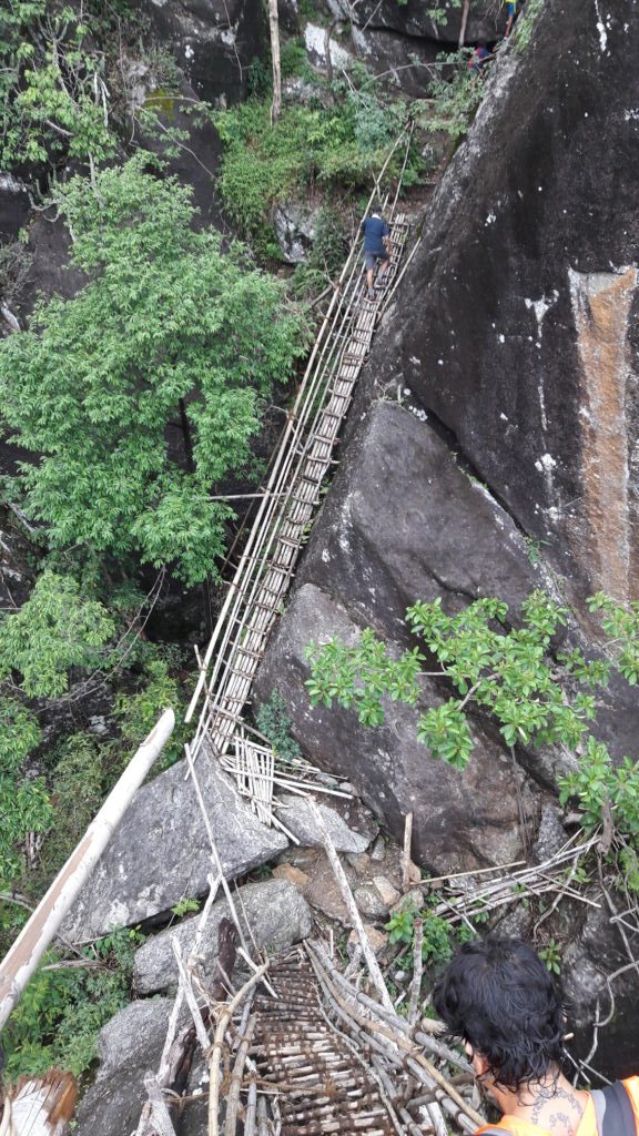 Mawryngkhang trek is a trek to the legendary King of Stones in Wahkhen village of Meghalaya. The Mawryngkhang trek involves walking on bamboo bridges over broomstick farms and deep gorges.Wahkhen village is located in the Pynursla Tehsil of East Khasi Hills district in Meghalaya, India. It is 42km away from Shillong.Shillong & Cherrapunji are popular tourist places of Meghalaya. #lighttravelaction #meghalaya #incredibleindia #offbeatindia #northeastindia #meghalayatravel #meghalayainhindi