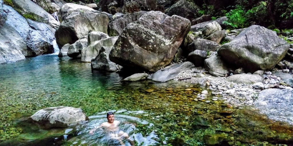 Mawryngkhang trek is a trek to the legendary King of Stones in Wahkhen village of Meghalaya. The Mawryngkhang trek involves walking on bamboo bridges over broomstick farms and deep gorges.Wahkhen village is located in the Pynursla Tehsil of East Khasi Hills district in Meghalaya, India. It is 42km away from Shillong.Shillong & Cherrapunji are popular tourist places of Meghalaya. #lighttravelaction #meghalaya #incredibleindia #offbeatindia #northeastindia #meghalayatravel #meghalayainhindi