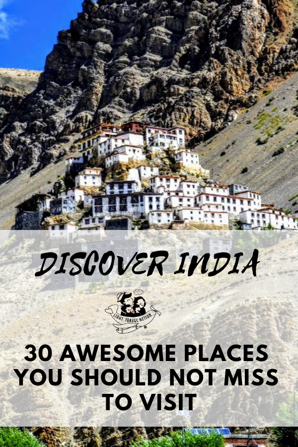 Read about Breathtakingly Beautiful Tourist Places In India You Must Visit Before You Die. Right from awesome forts and temples, to stunning caves, mountains, deserts and islands.