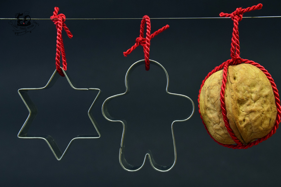 The best part of the festivals is putting together awesome Diwali gifts for your friends and family! Using a bundt cake pan and a few other baking accessories you can create a unique and cute present perfect for Diwali, Eid, Durga Puja,Christmas or a housewarming gift!Taking the time to personalize each gift goes a long way and can even fit in many budgets! So if you’re looking to do something a little different for that baker friend of yours, check out these awesome gift ideas for bakers.