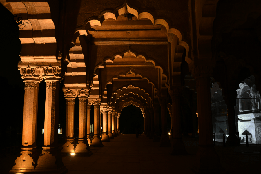 Lal Quila has been plundered and damaged many times but still it stands with its head held high. On one hand, it was once a place of power, celebration and luxury and on the other hand, it also bore the brunt of plundering and destruction. Despite all this, it still tells the stories of the past quite clearly. Click to read more #lighttravelaction #delhitravel #indiadelhi #delhijaipur #delhitraveltips #delhidestinations #delhiplacestovisit #delhiredfort #olddelhi