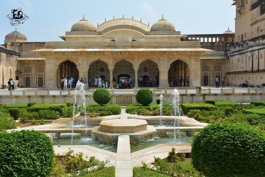 One of the top tourist attractions of Jaipur, the stunning Amer Palace Fort sits atop a small hill, and is located at a distance about 11 km from the main city. Built with pale yellow and pink sandstone, and with white marble, the magnificent Amer Fort is an extensive palace complex. Click to read things to know before your visit #lighttravelaction #amberfortjaipurphotography #amberfort #amberfortjaipur #amberfortphotography #amberfortjaipurarchitecture #amberfortjaipurindia #amerfortjaipurindia