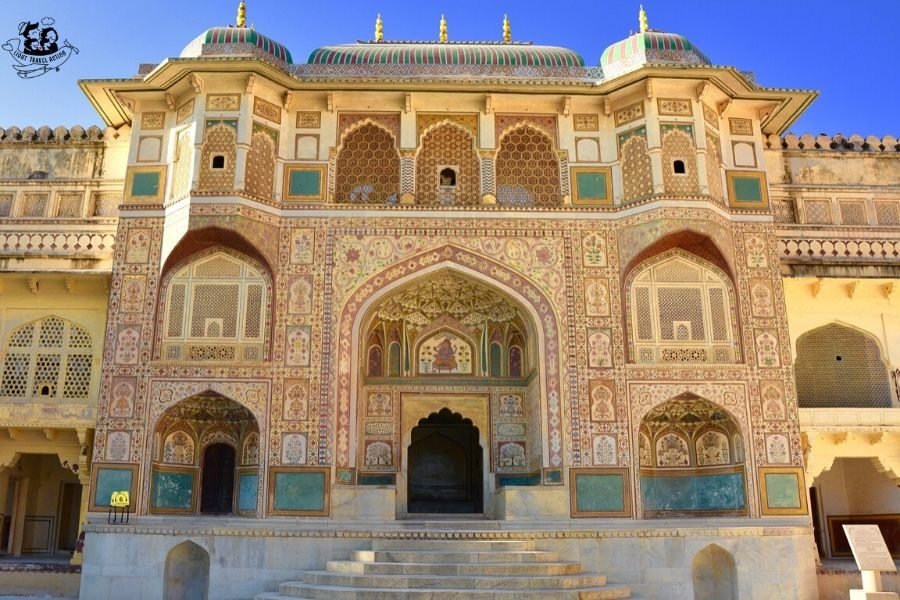 One of the top tourist attractions of Jaipur, the stunning Amer Palace Fort sits atop a small hill, and is located at a distance about 11 km from the main city. Built with pale yellow and pink sandstone, and with white marble, the magnificent Amer Fort is an extensive palace complex. Click to read things to know before your visit #lighttravelaction #amberfortjaipurphotography #amberfort #amberfortjaipur #amberfortphotography #amberfortjaipurarchitecture #amberfortjaipurindia #amerfortjaipurindia