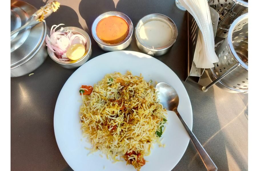 lighttravelaction-hyderabad-biryani