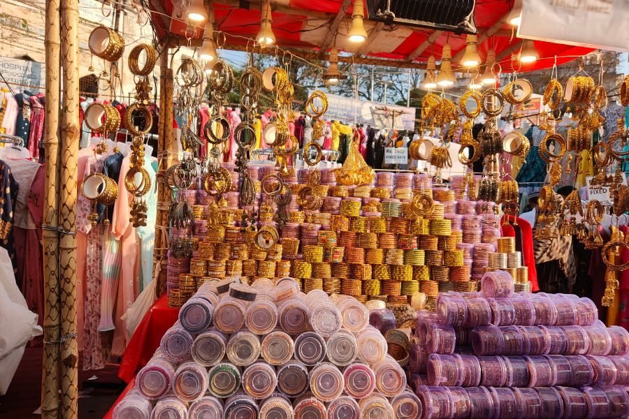 lighttravelaction-hyderabad-ladbazar